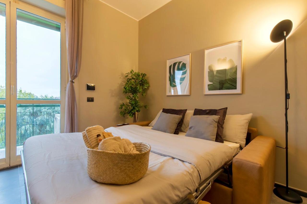 Modern & Bright 2 Bedroom Flat 50M From M4 Stop Милан Экстерьер фото